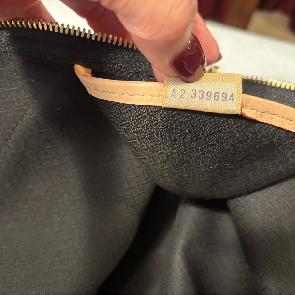 Dooney & Bourke Cabriolet Travel Bag - Picture 14 of 15